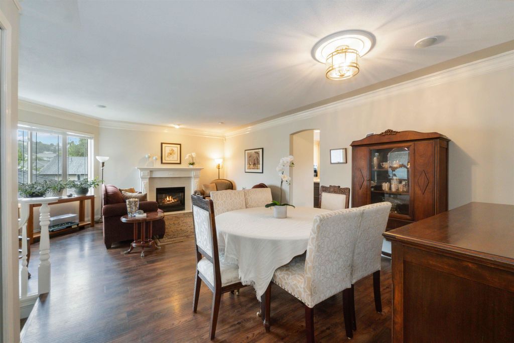 listing image 1104178252444873938
