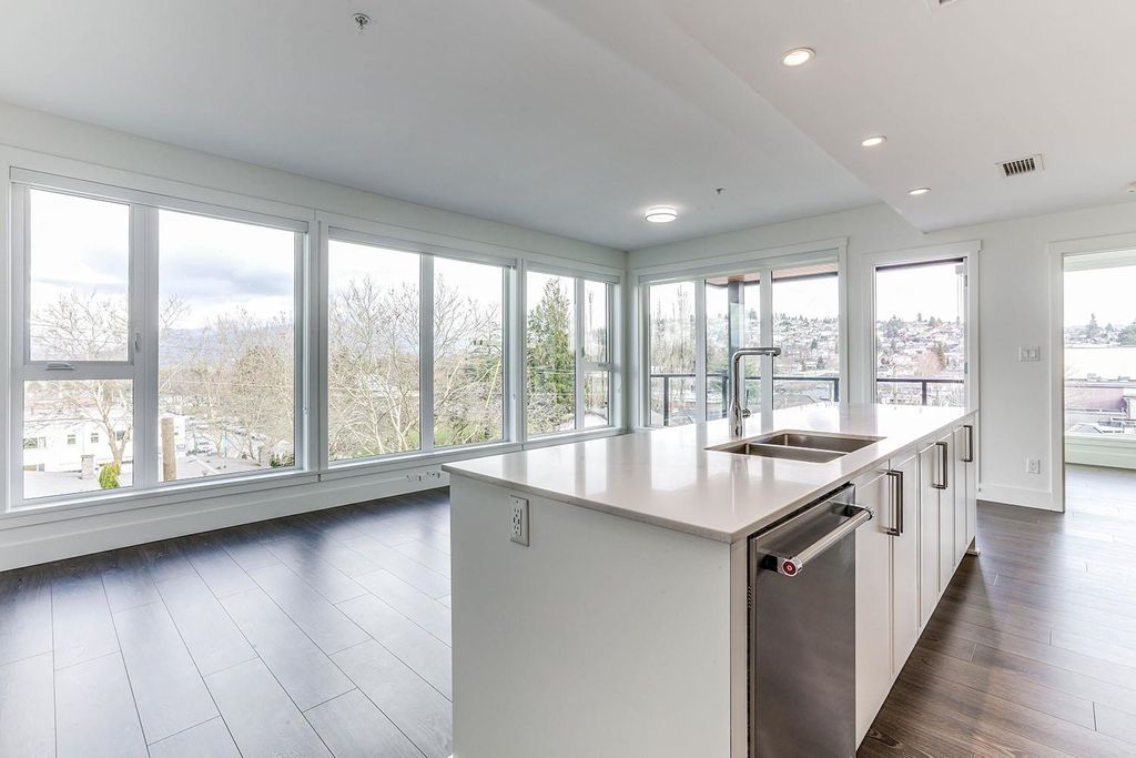 listing image 1108418606847296663