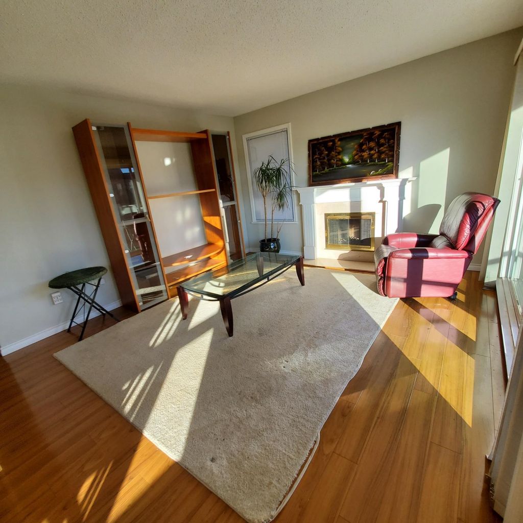 listing image 1100295777511012624