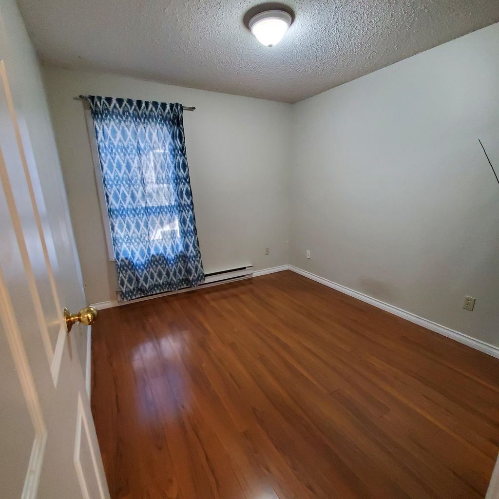 listing image 1102080776373170009