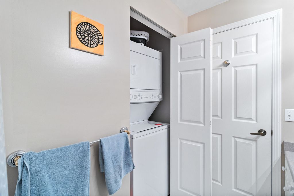 listing image 1104350998588346961
