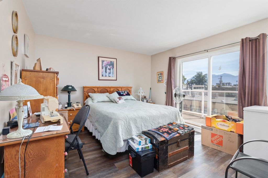 listing image 1106636198754058216