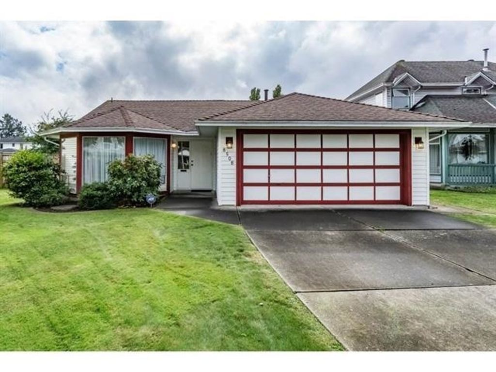 listing image 1104343441221376440