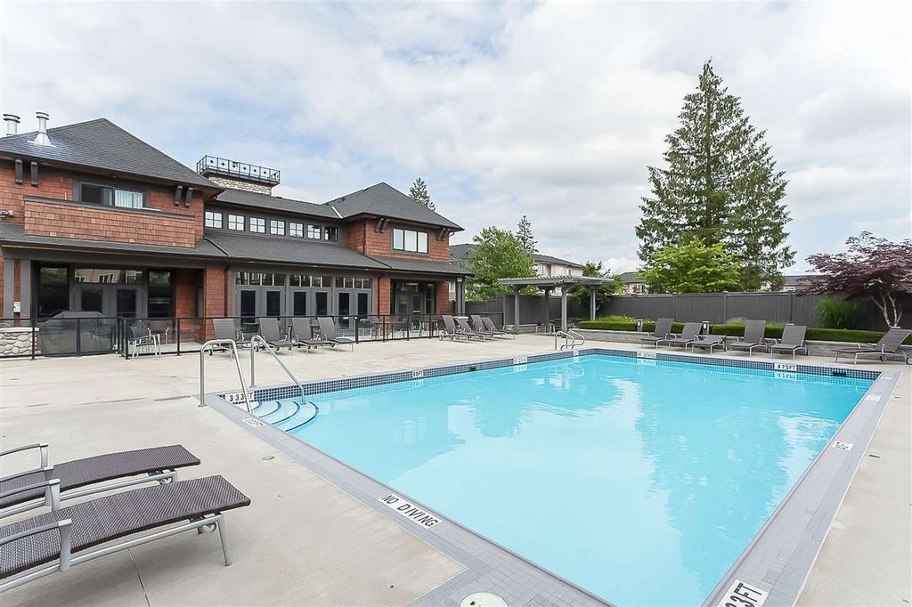 listing image 1106773555086122071
