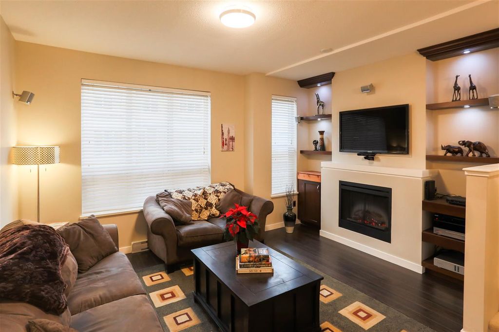 listing image 1107872990078531968