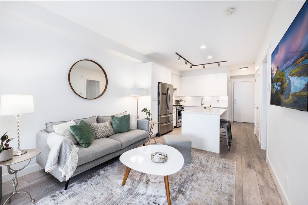 listing image 1109393408536608336