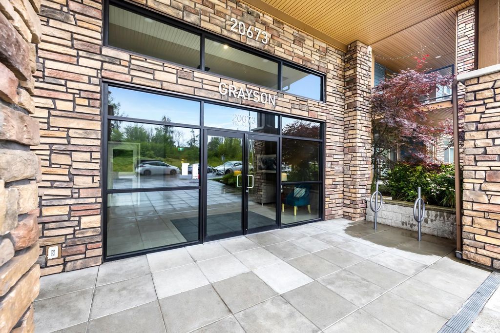 listing image 1102837091236395591