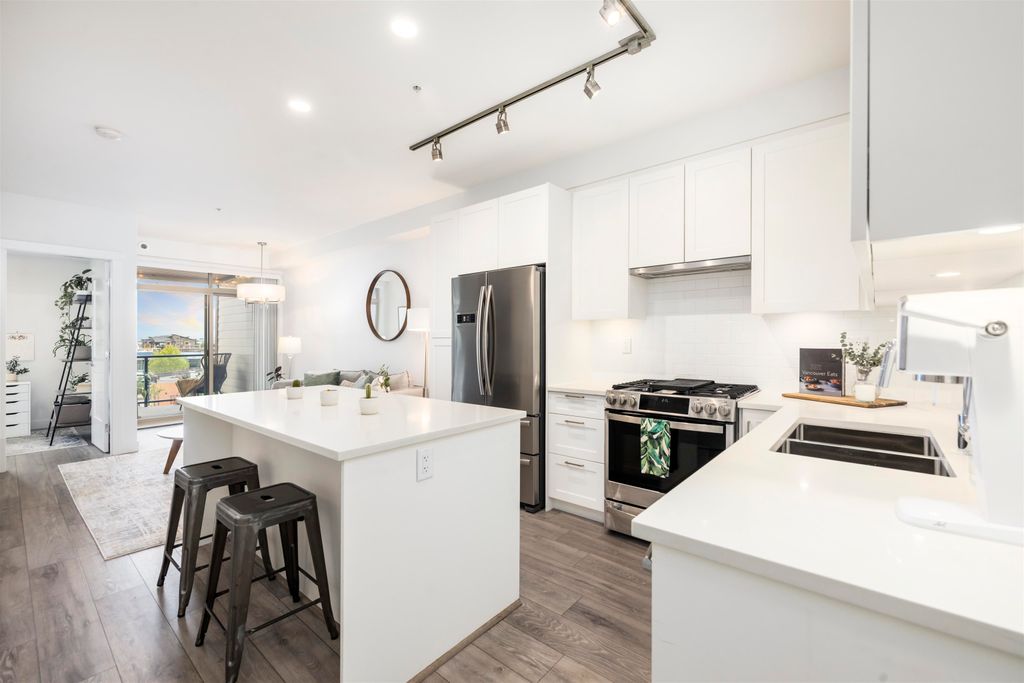 listing image 1103736272701256779