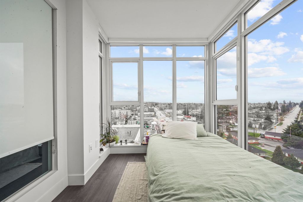 listing image 1100820191772296955