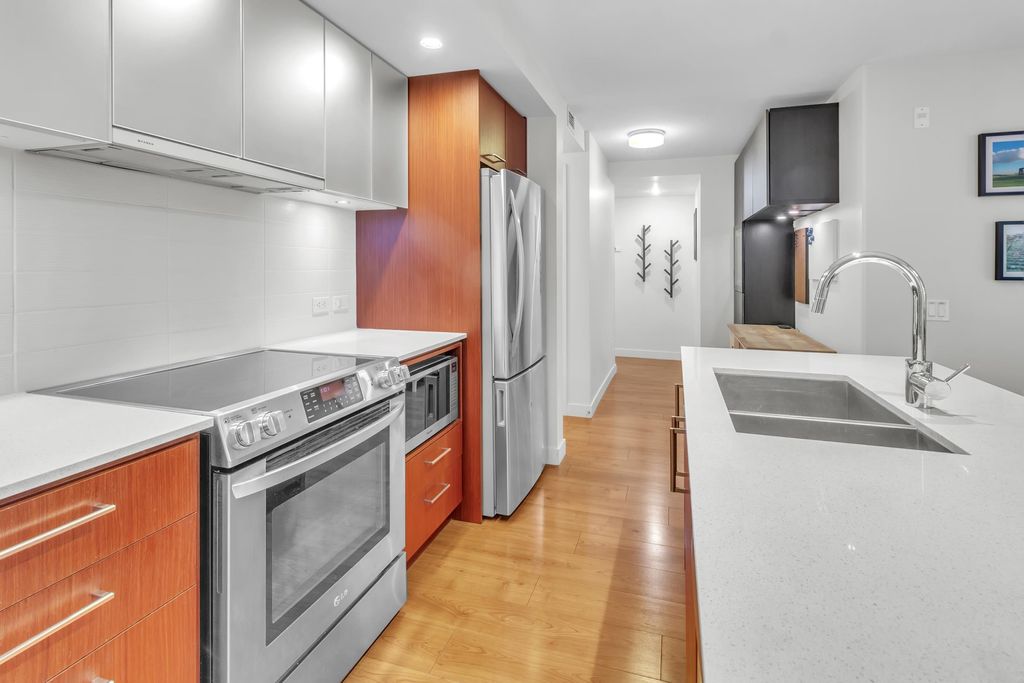 listing image 1104197673595547770