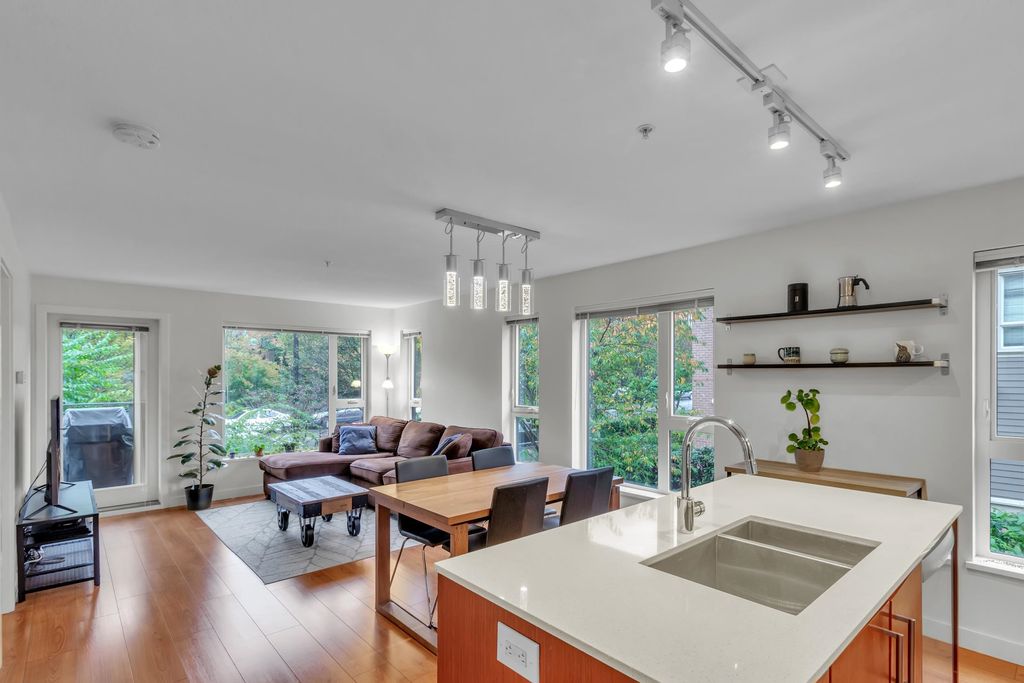 listing image 1102001176572009253