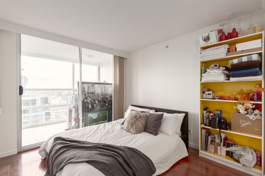 listing image 1103869711963889980