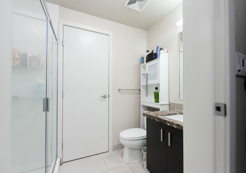 listing image 1101132836851072581