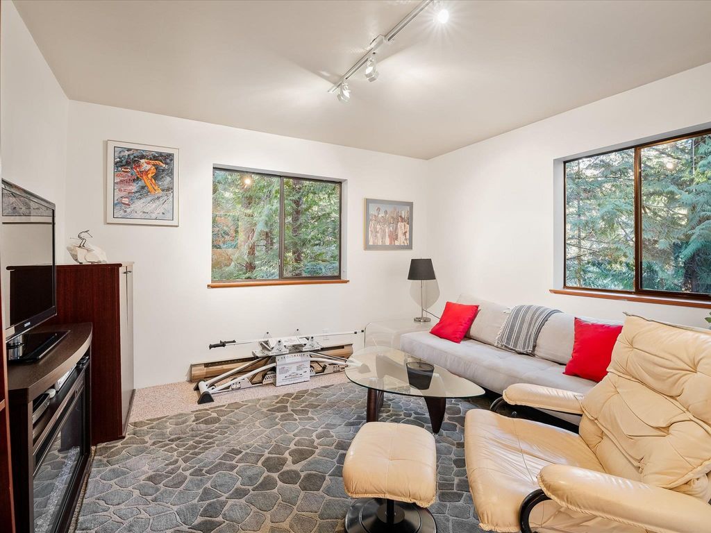 listing image 1106556276425791298