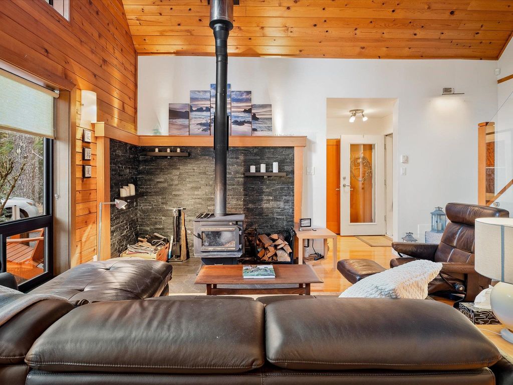 listing image 1101476894698480794