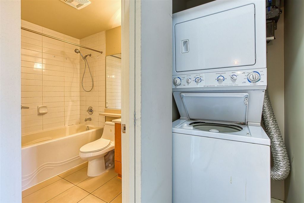 listing image 1109730081503834589