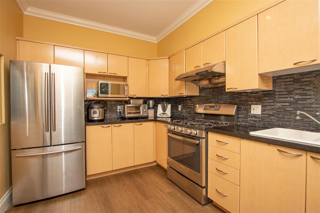 listing image 1105269637504941704