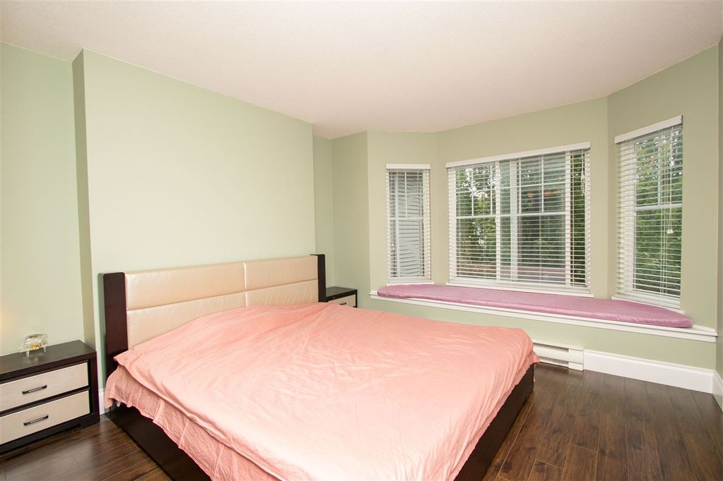 listing image 1107324190125532779