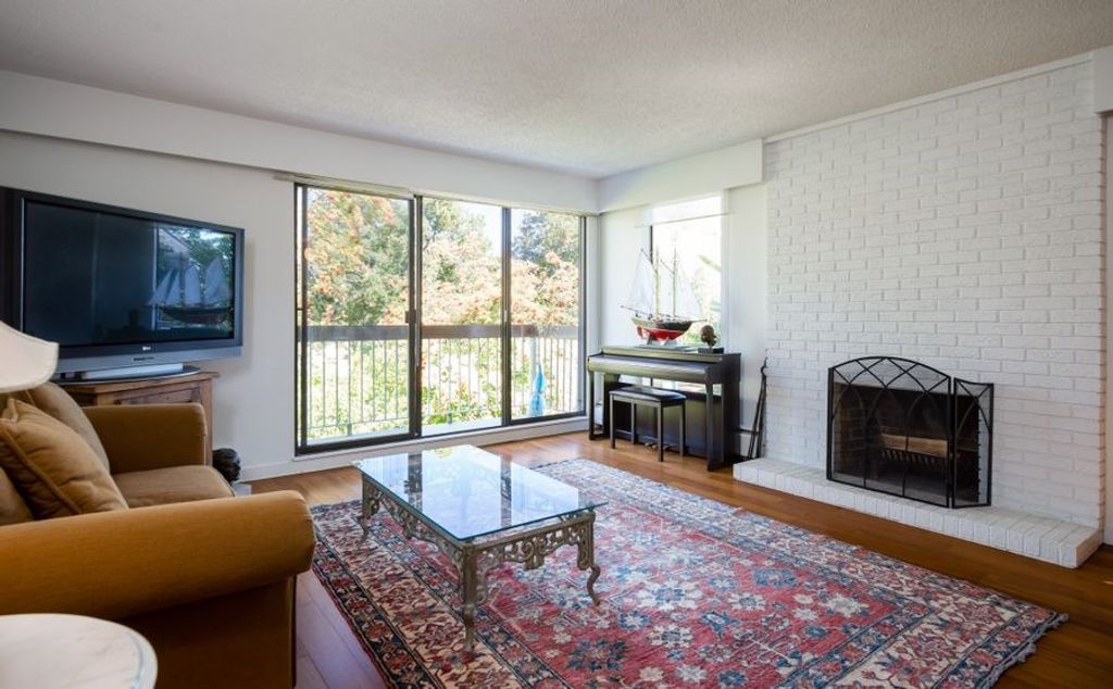 listing image 1101333446883325731