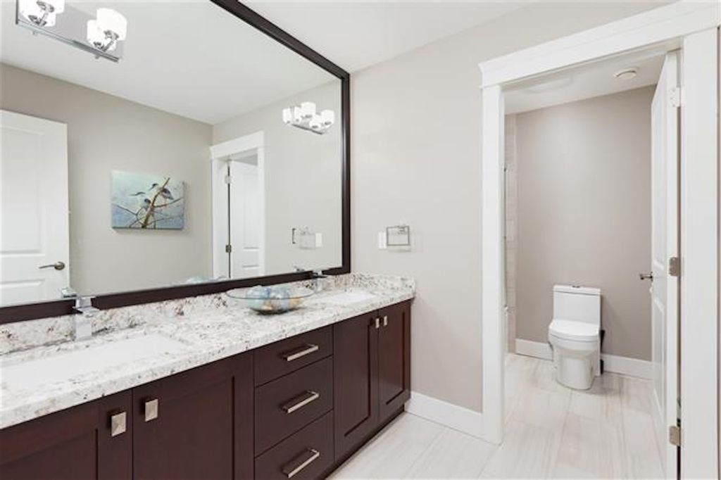 listing image 1106048218517724535