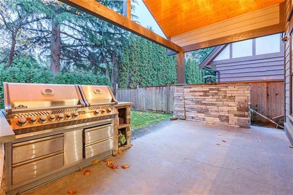 listing image 1101216815911289204