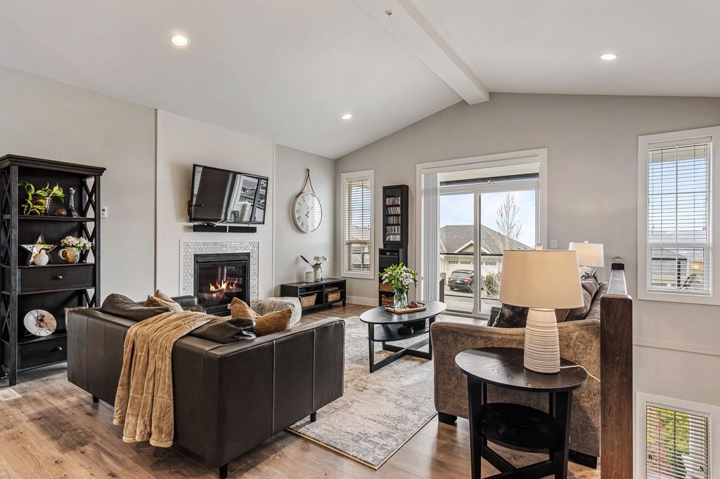 listing image 1103009511910093028