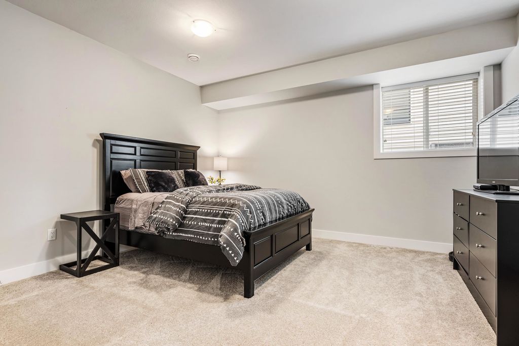 listing image 1107996767154083865