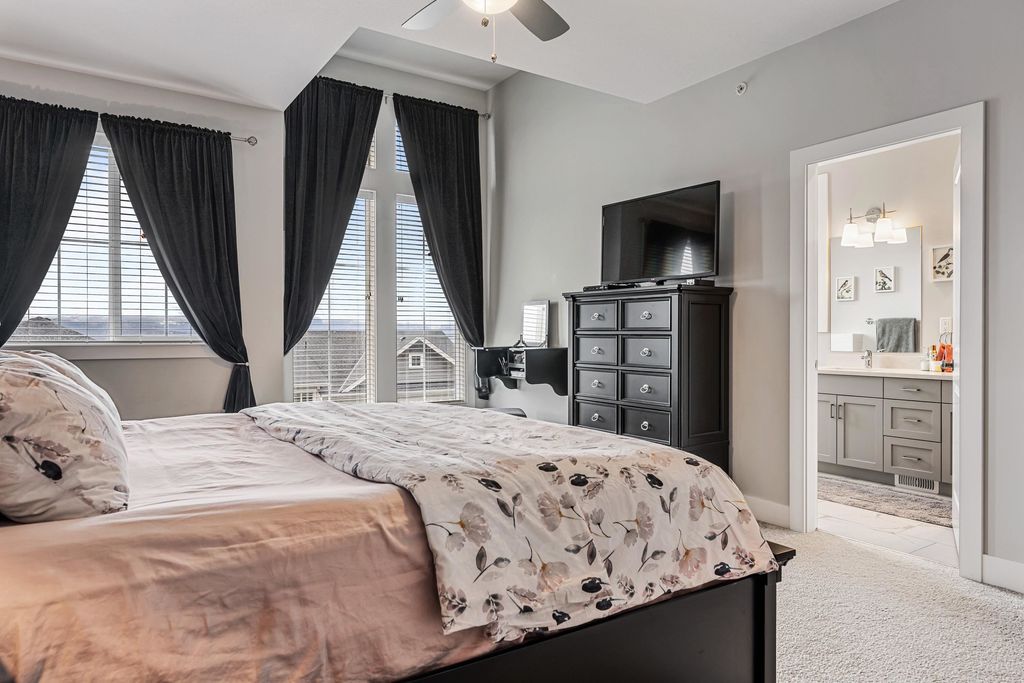 listing image 1100455779182056145