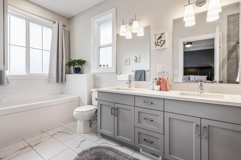 listing image 1103885919442305509