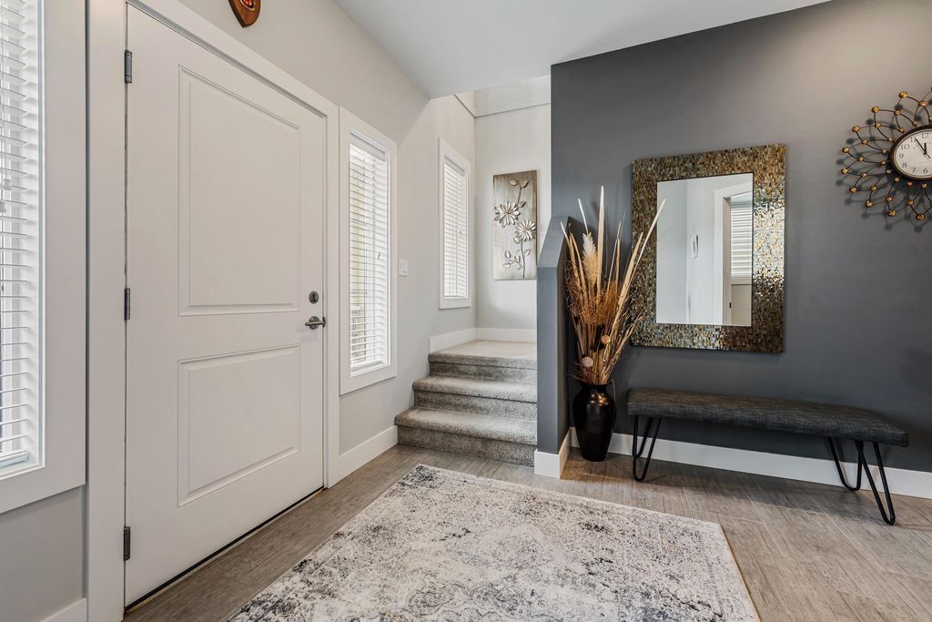 listing image 1107300756597617088