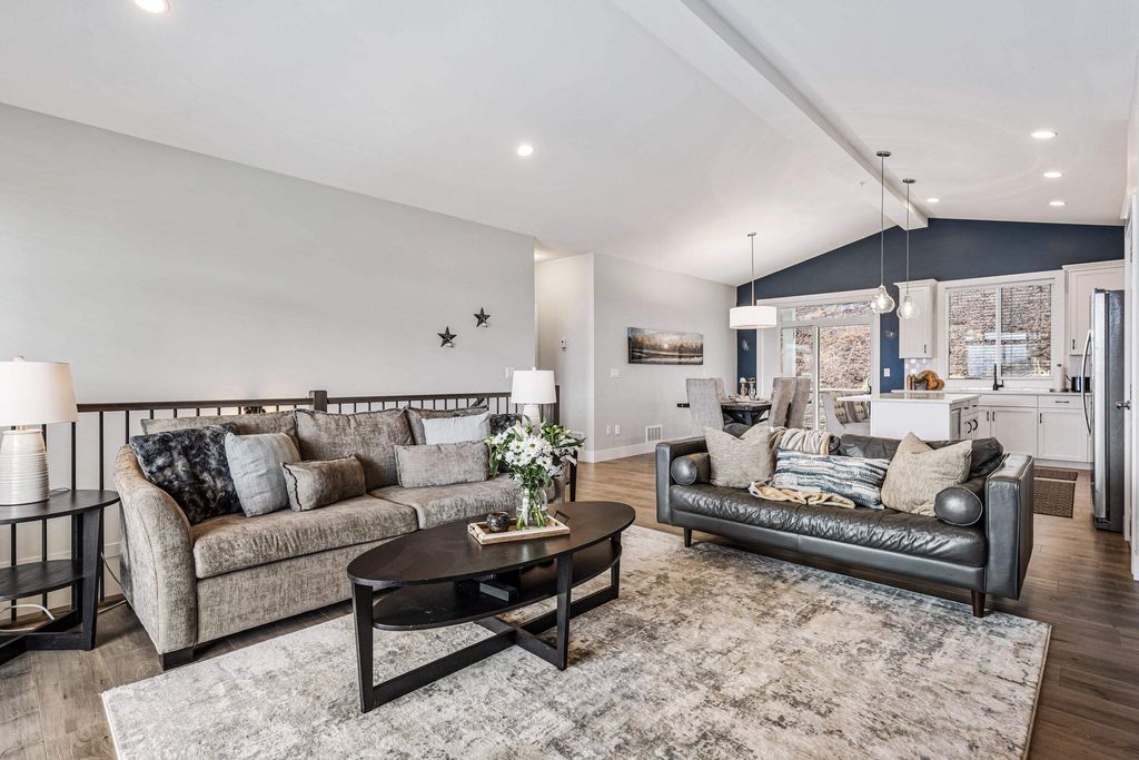 listing image 1109728107996534057