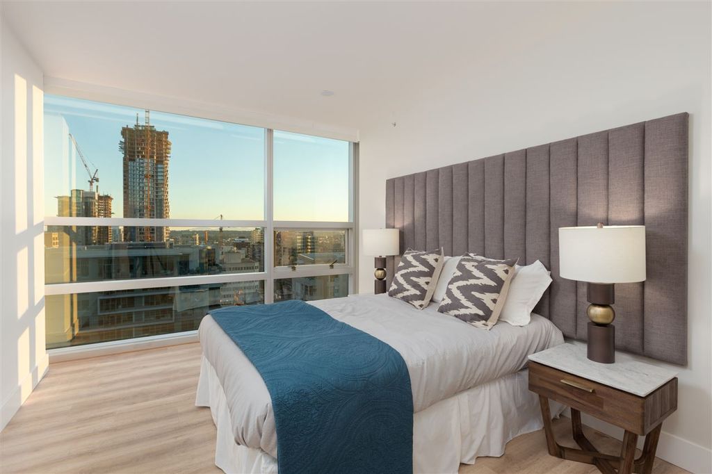 listing image 1109109955908592725