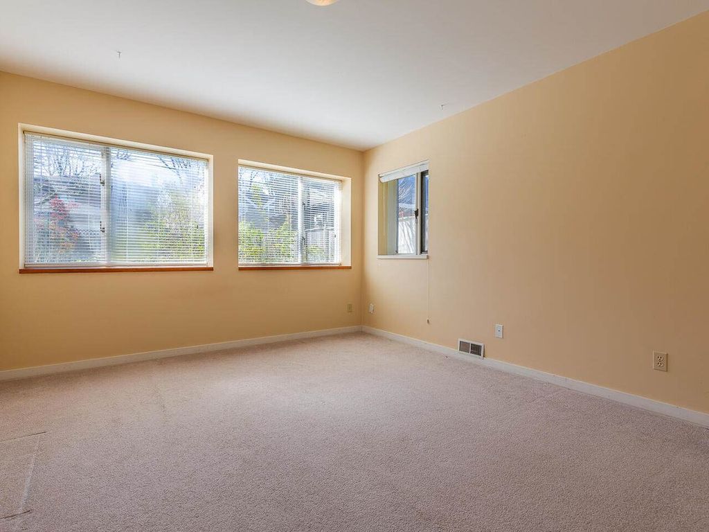 listing image 1108161141052908672