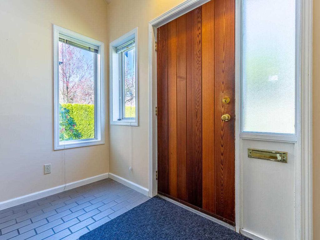 listing image 1105548208375843376