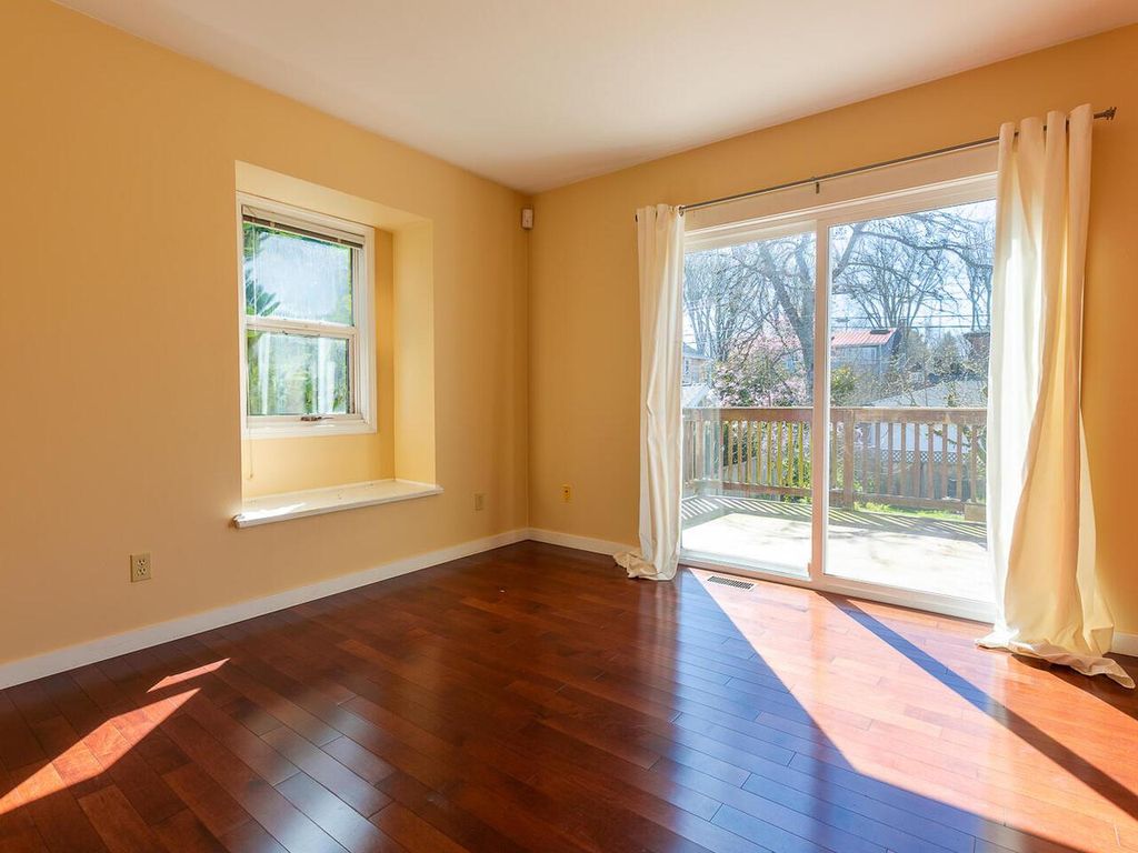 listing image 1102000464020421951