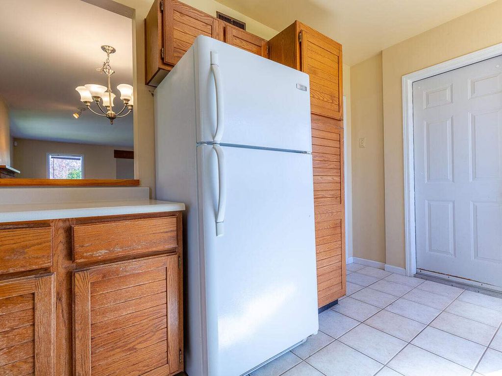 listing image 1100739618835463976