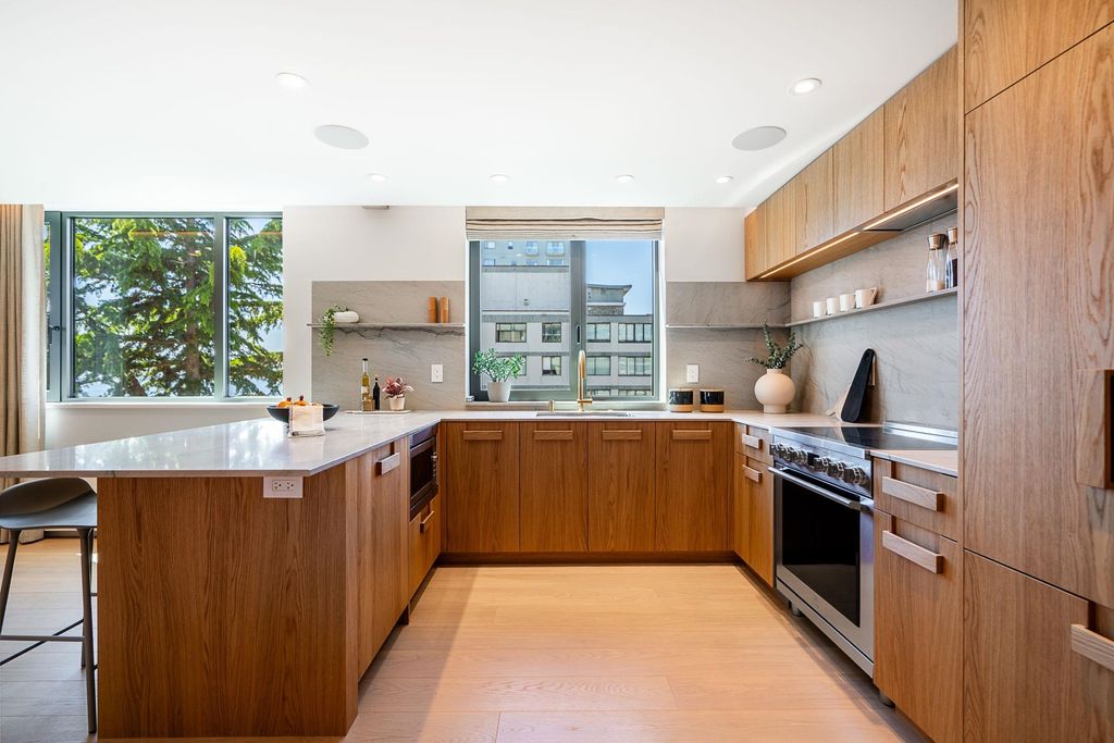 listing image 1100288701442837357