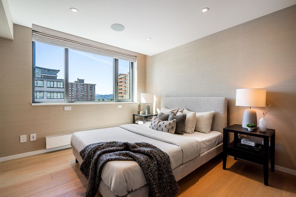 listing image 1100374823009552130