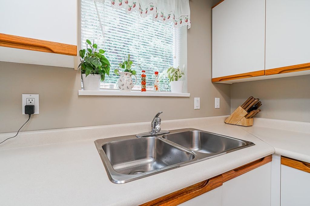 listing image 1101034594595595595