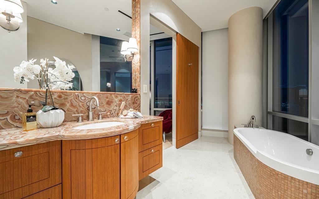listing image 1100885758974979725