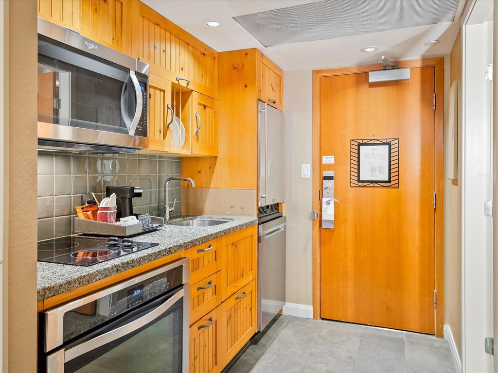 listing image 1104380763625488860