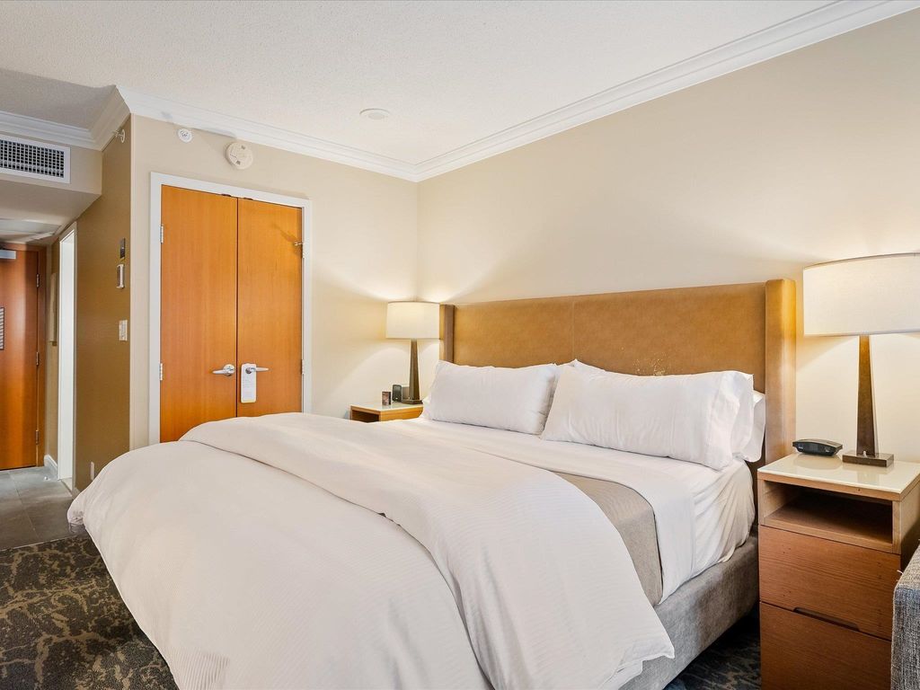 listing image 1102356702526123195