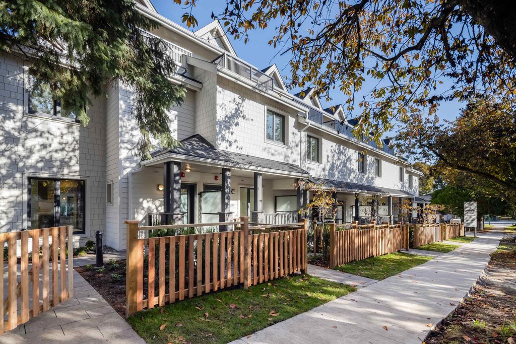 listing image 1102830064158131758