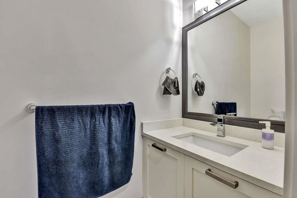 listing image 1109845958183118087