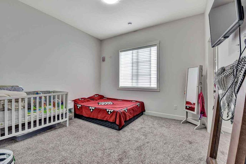 listing image 1106330760193328277