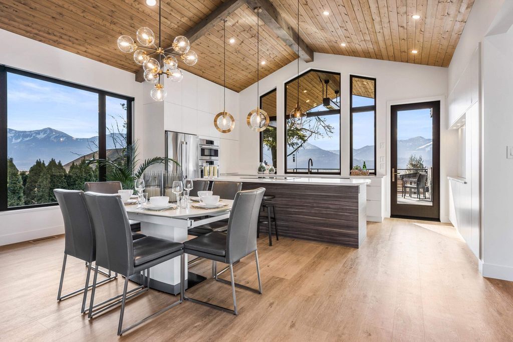 listing image 1101639584948094813