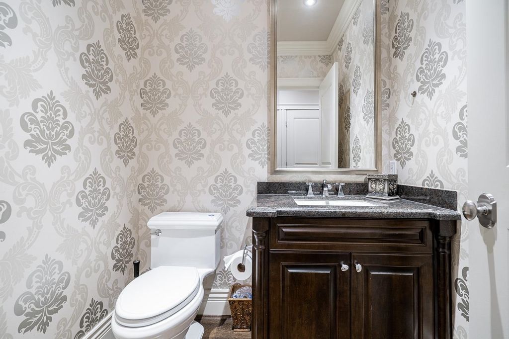 listing image 1104949694555810054