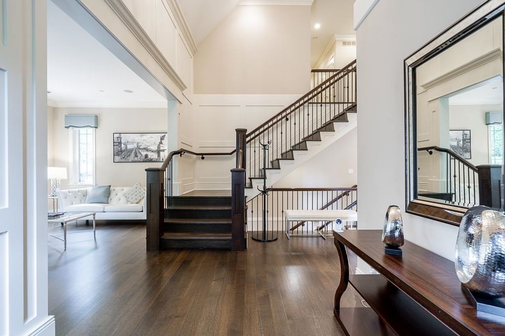 listing image 1106938484042162911