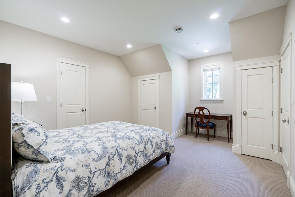 listing image 1103034531506408137