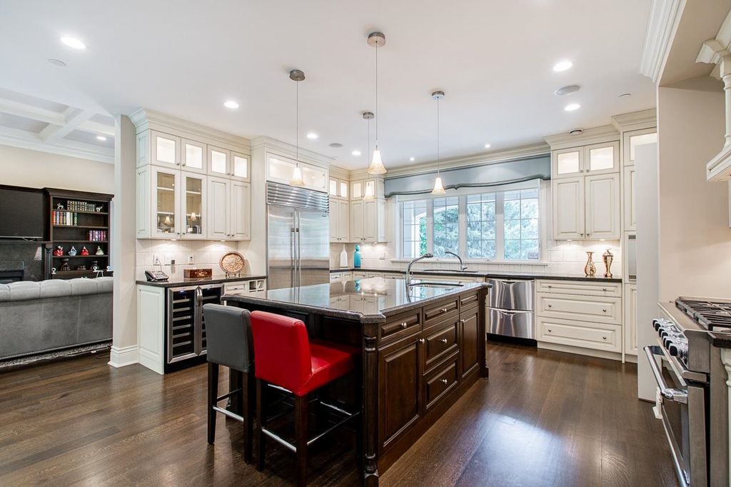 listing image 1109604642404433868